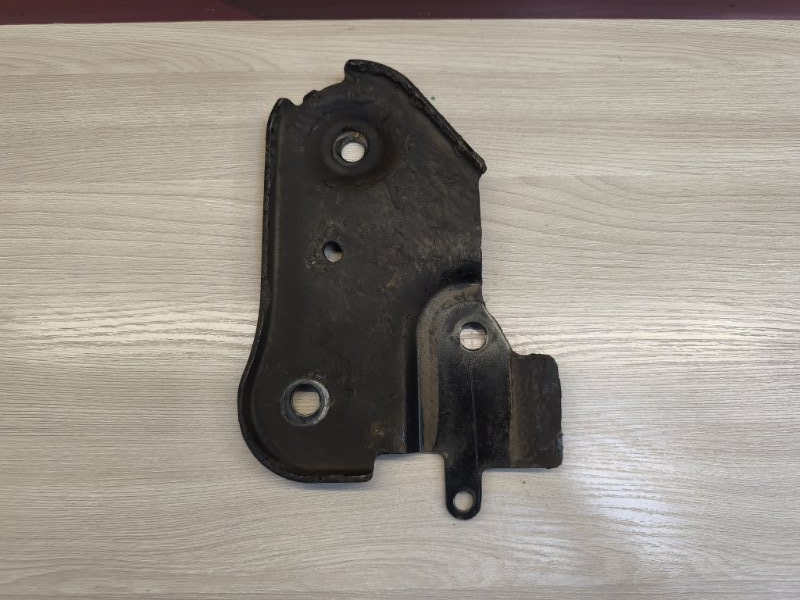 Кронштейн подрамника