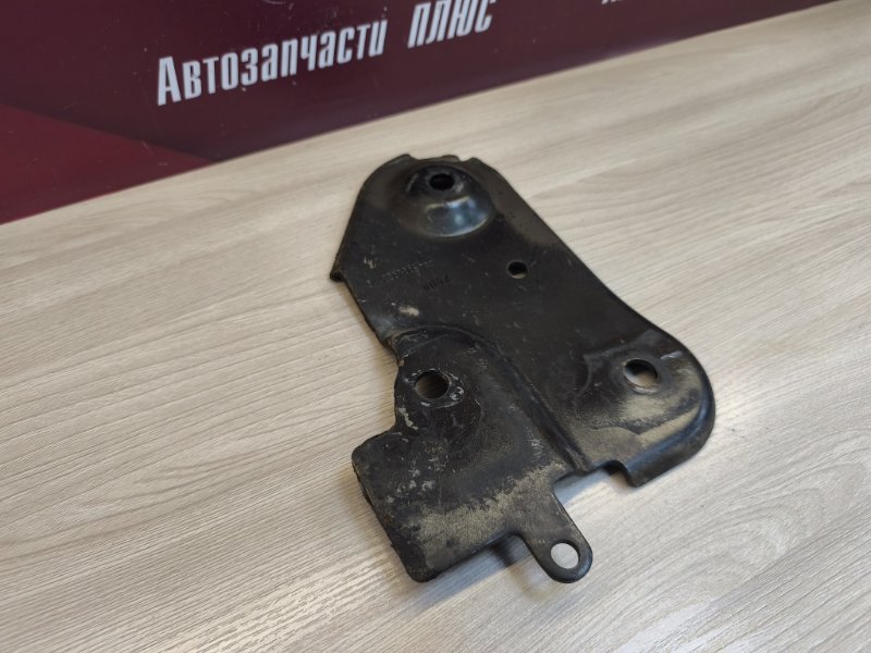 Кронштейн подрамника