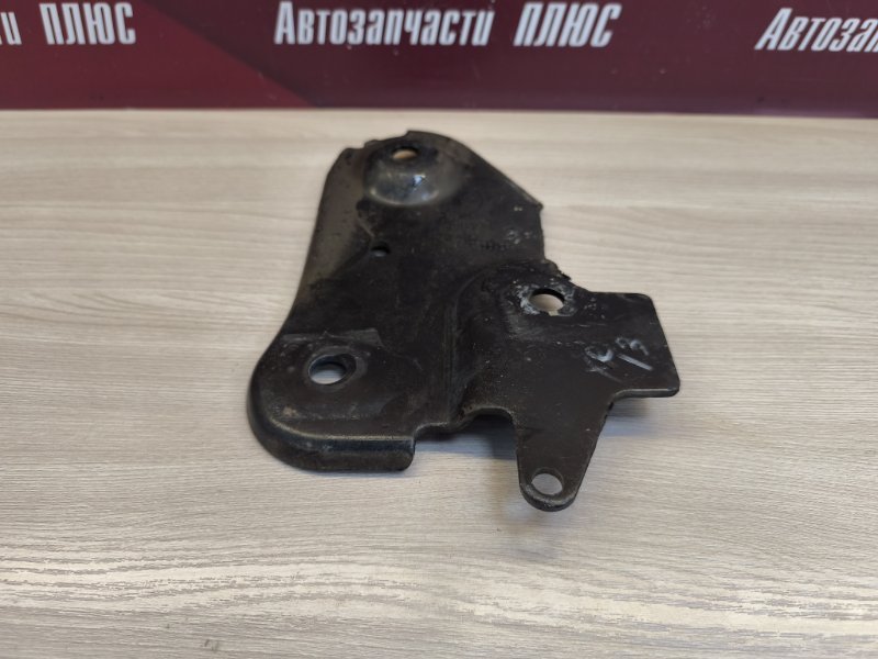 Кронштейн подрамника