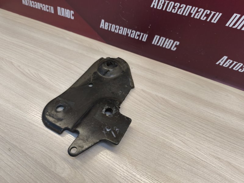 Кронштейн подрамника