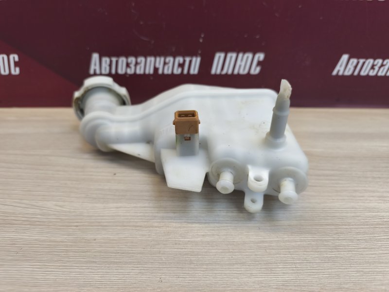 Бачок главного тормозного цилиндра