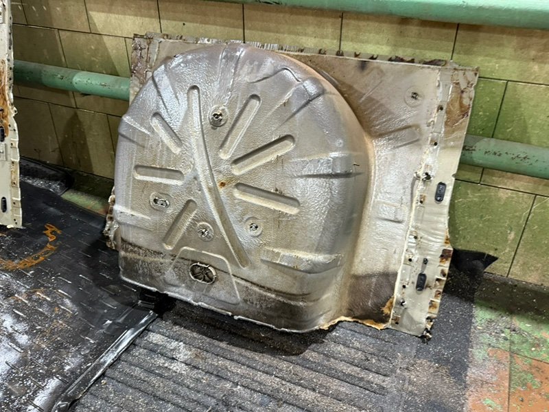 Ниша запасного колеса