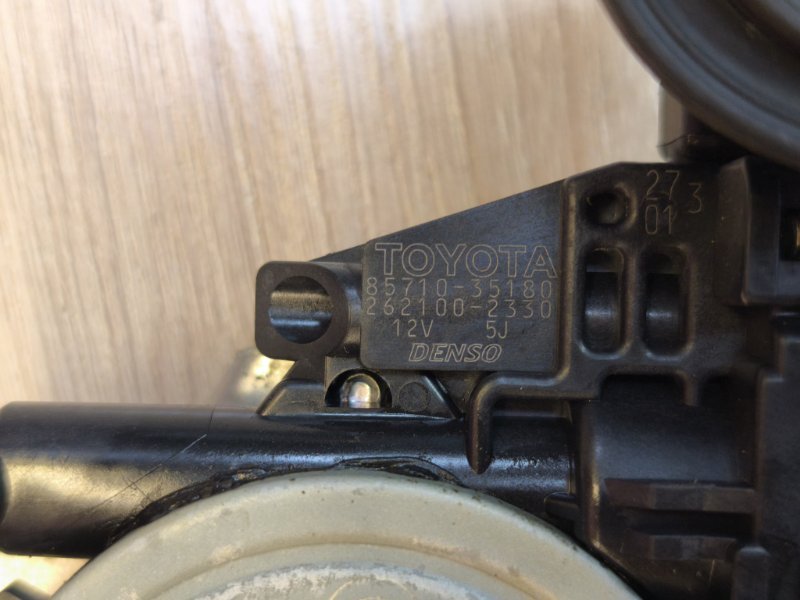 Стеклоподъемник    двери