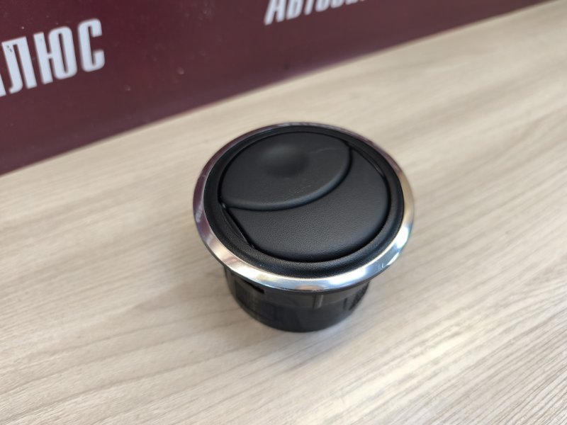 Воздушный дефлектор салона