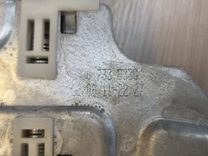 Стеклоподъемник    двери