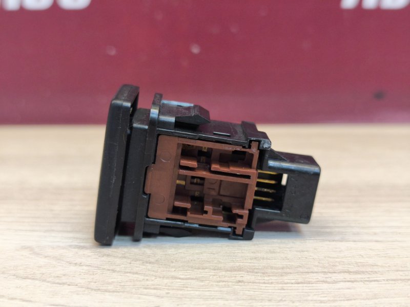 Кнопка омывателя фар