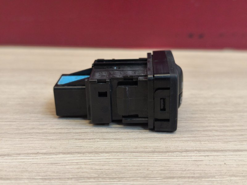 Кнопка корректора фар