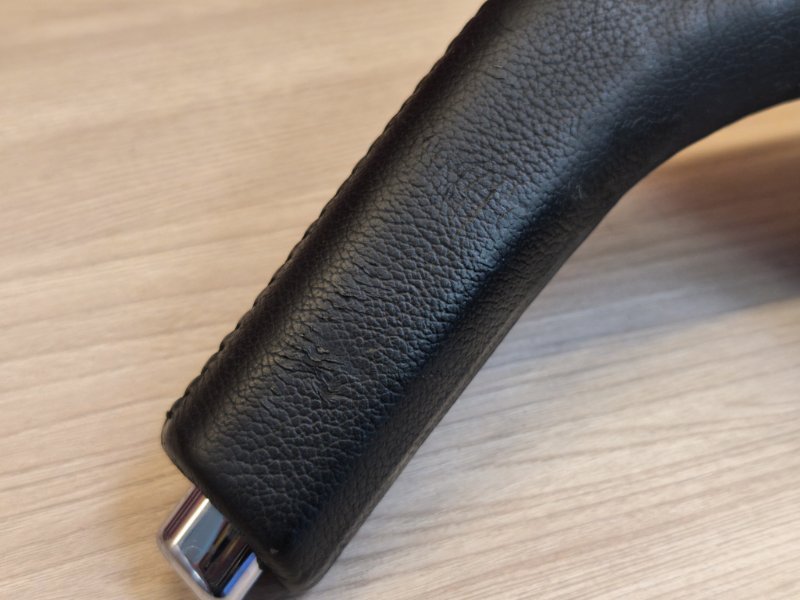 Рычаг стояночного тормоза