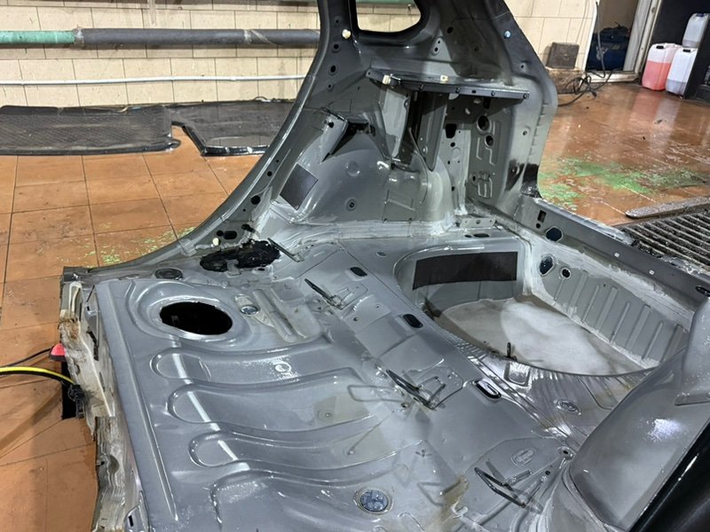 Ниша запасного колеса