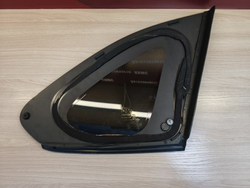 Форточка кузова