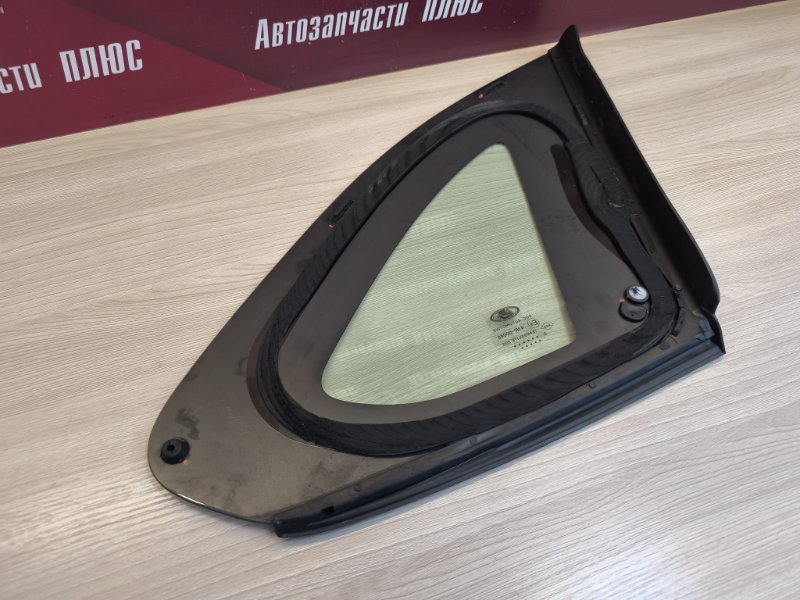 Форточка кузова