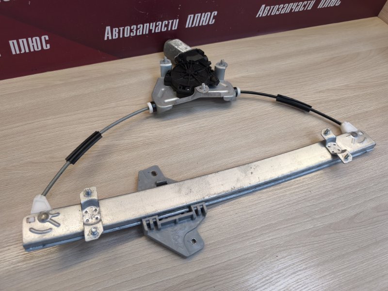 Стеклоподъемник    двери