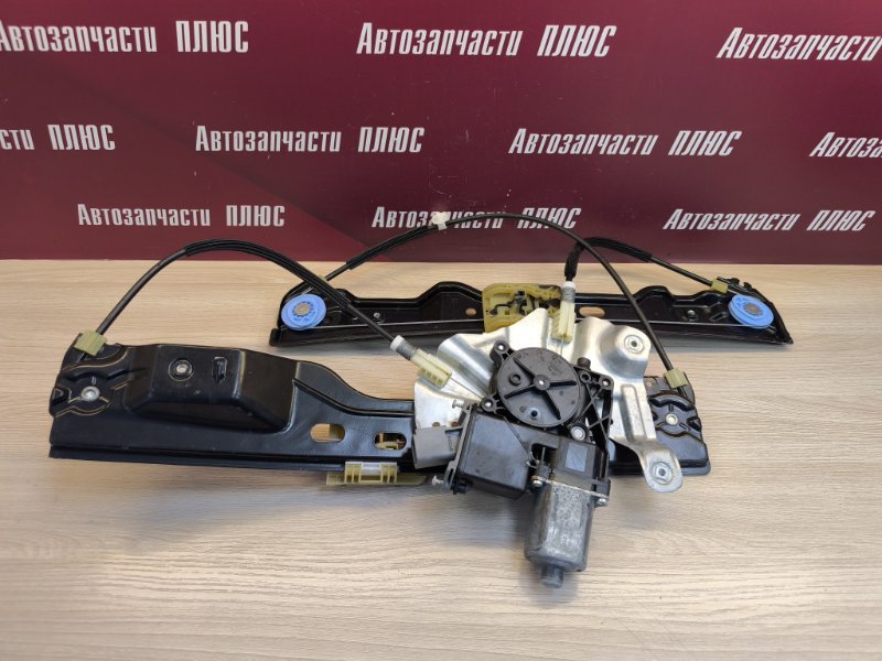 Стеклоподъемник    двери