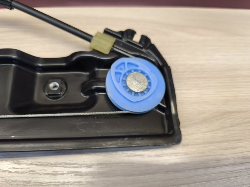 Стеклоподъемник    двери