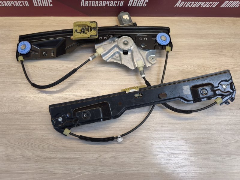 Стеклоподъемник    двери