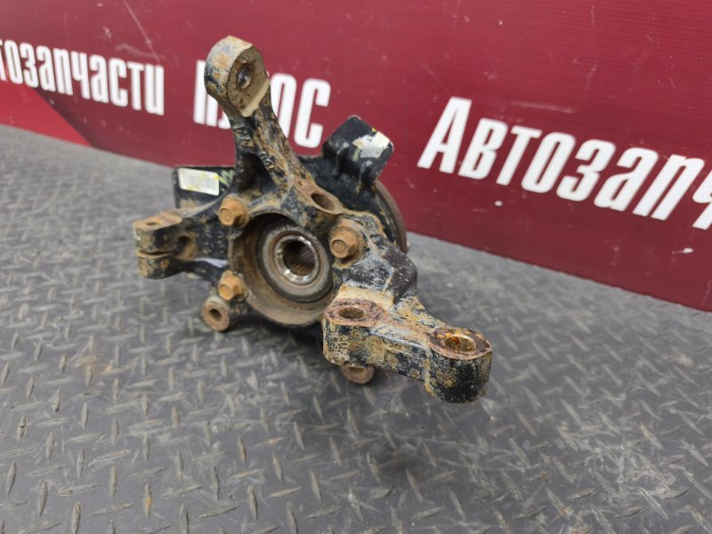 Кулак поворотный