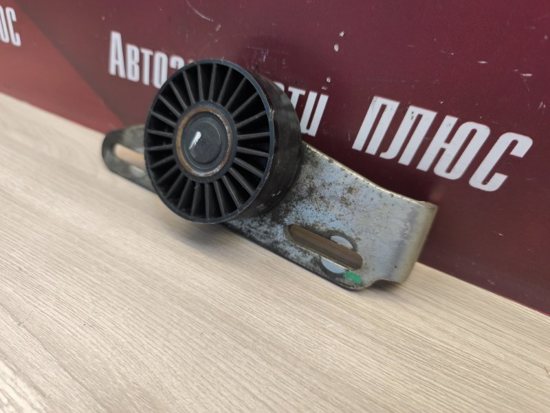 Ролик натяжной