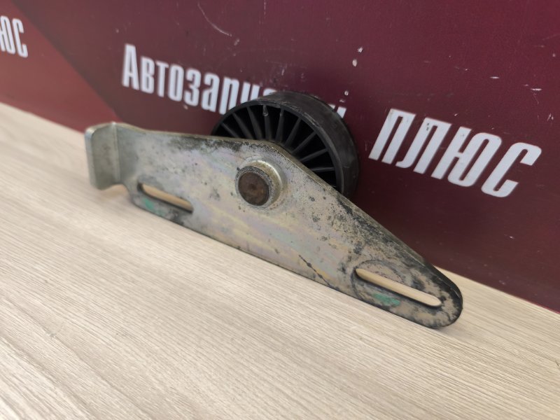 Ролик натяжной