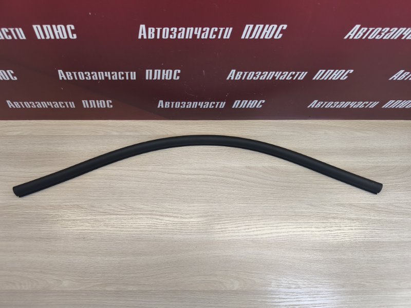 Уплотнитель капота