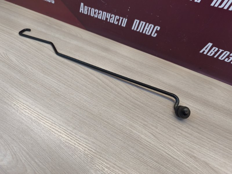 Упор капота