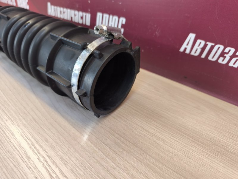Патрубок воздушного фильтра