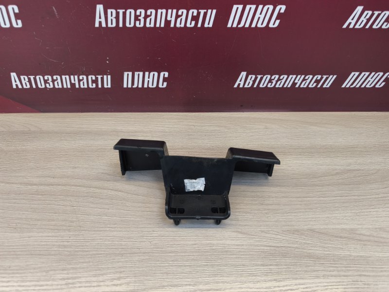 Дефлектор радиатора верхний