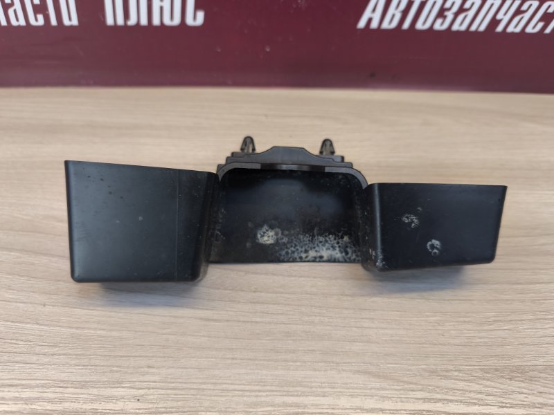 Дефлектор радиатора верхний