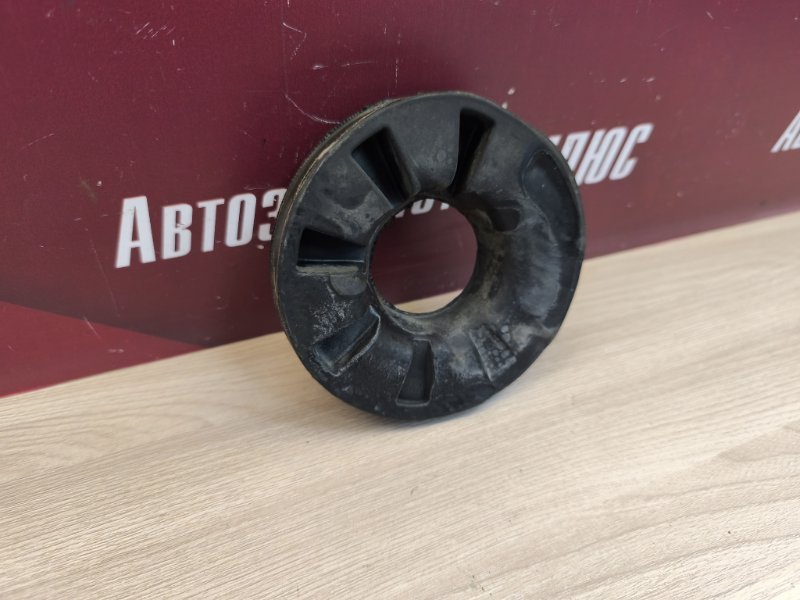 Верхняя опора    пружины