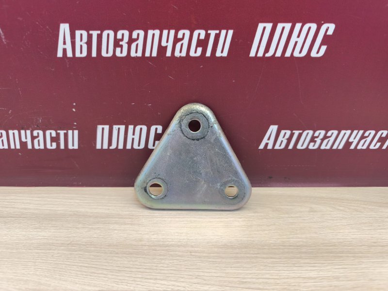 Кронштейн опоры двигателя