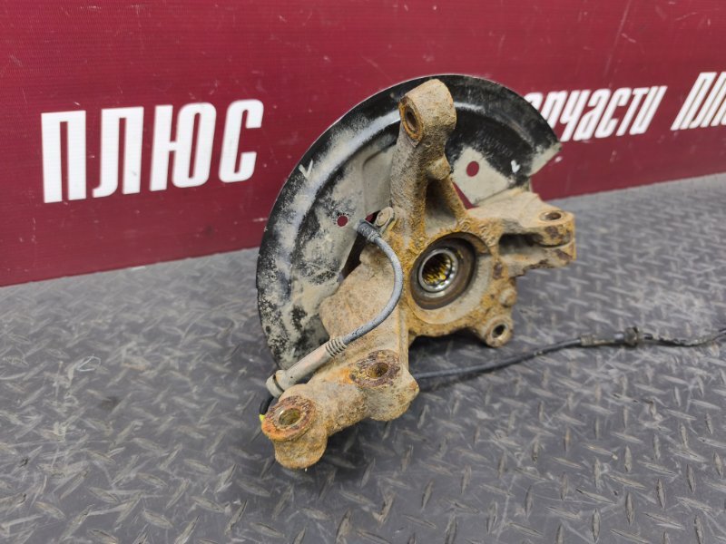 Кулак поворотный