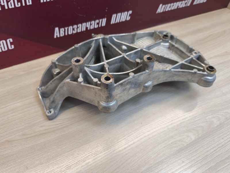 Кронштейн генератора