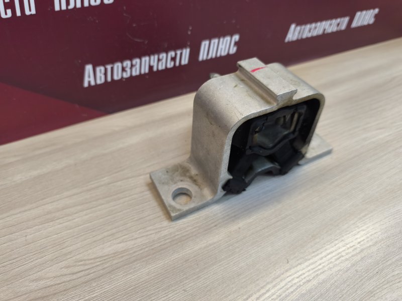 Опора двигателя