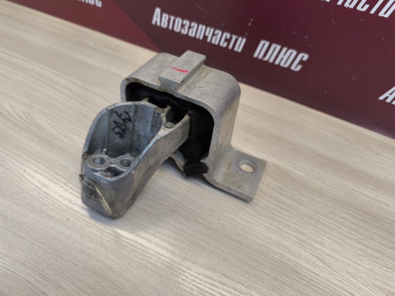 Опора двигателя