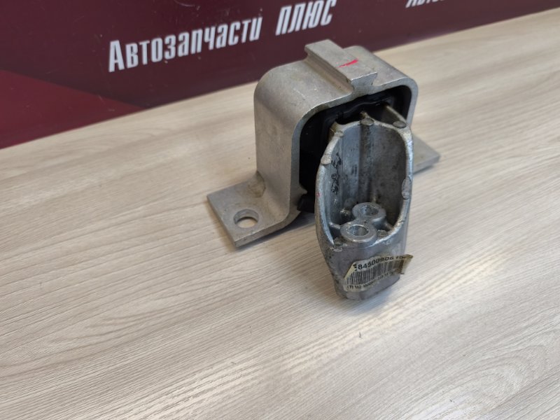 Опора двигателя