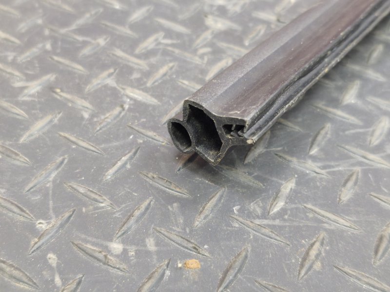 Уплотнитель жабо