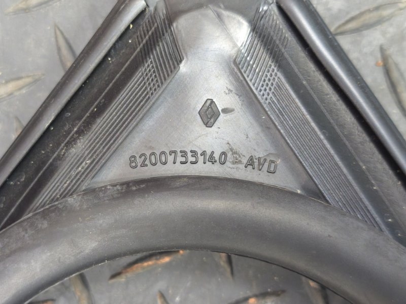 Уплотнитель стекла двери