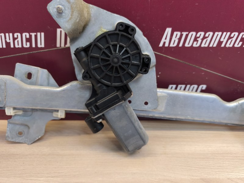 Стеклоподъемник    двери