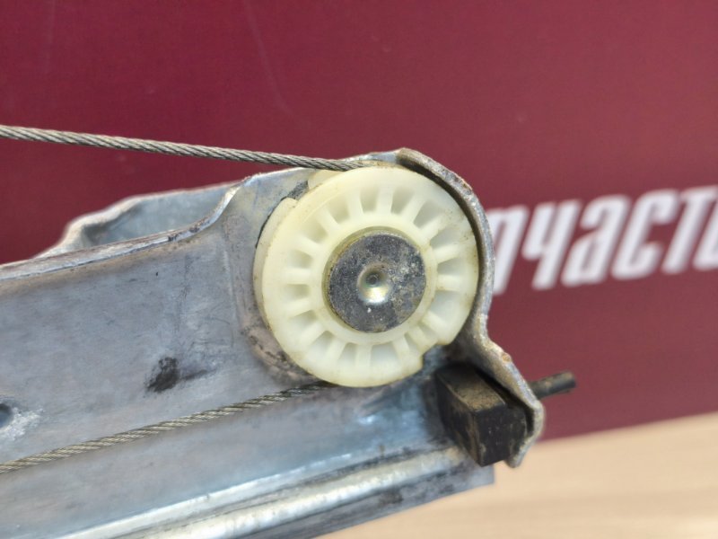 Стеклоподъемник    двери