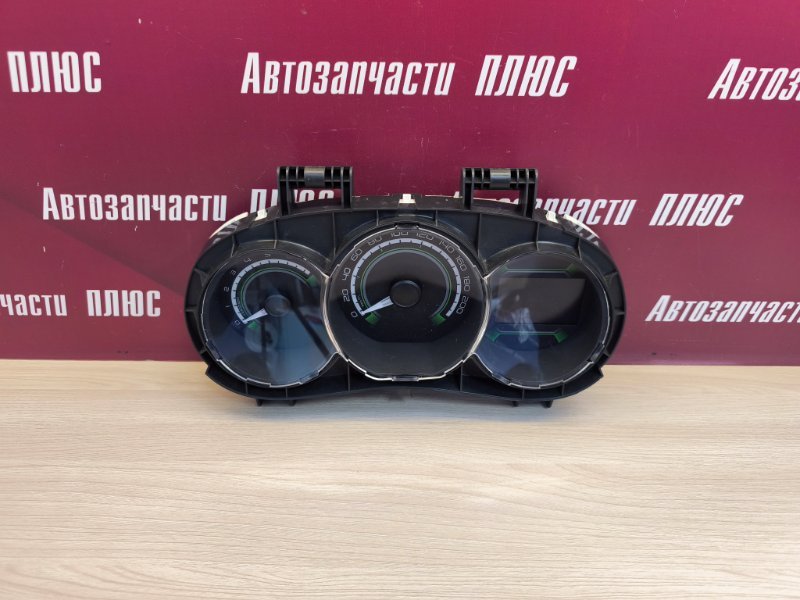 Щиток приборов