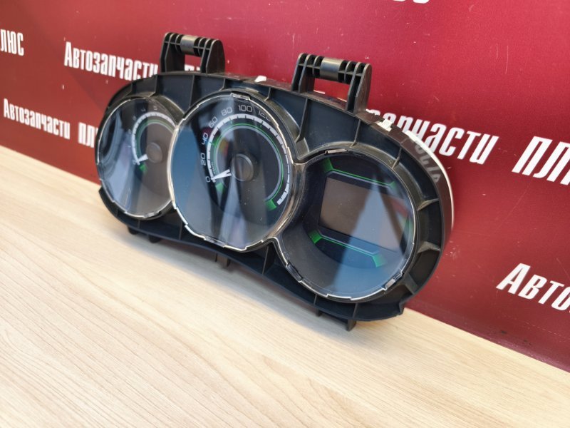 Щиток приборов