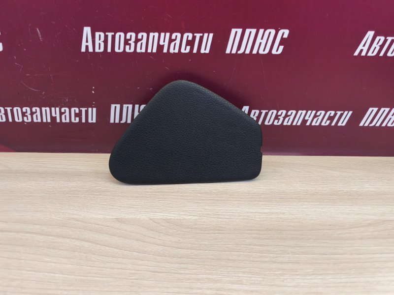 Крышка блока предохранителей салона