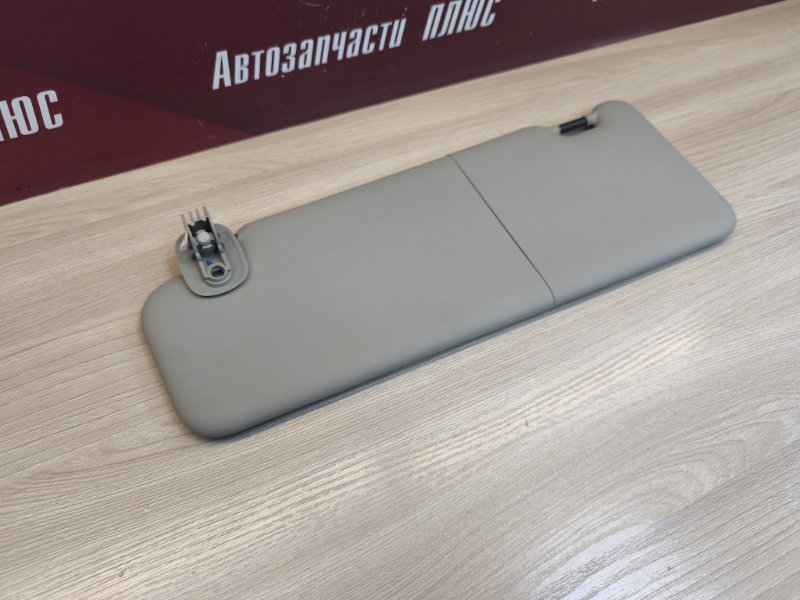 Козырек солнцезащитный