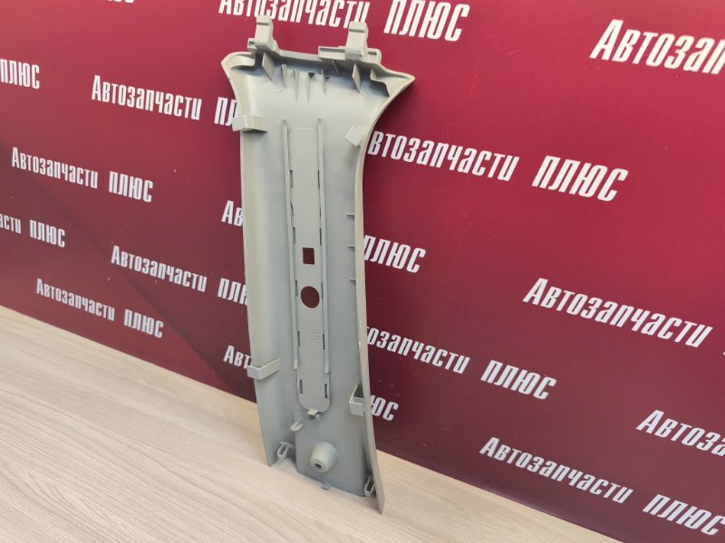 Обшивка средней стойки