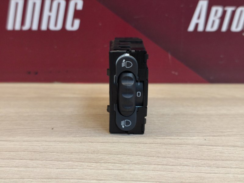 Кнопка корректора фар