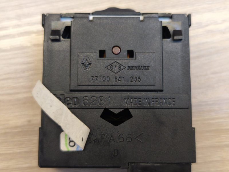 Кнопка корректора фар