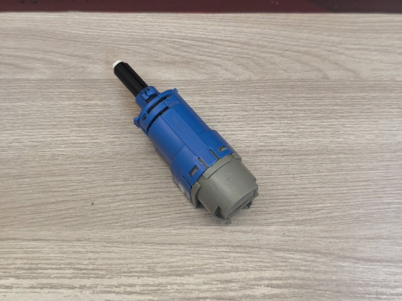 Датчик педали сцепления