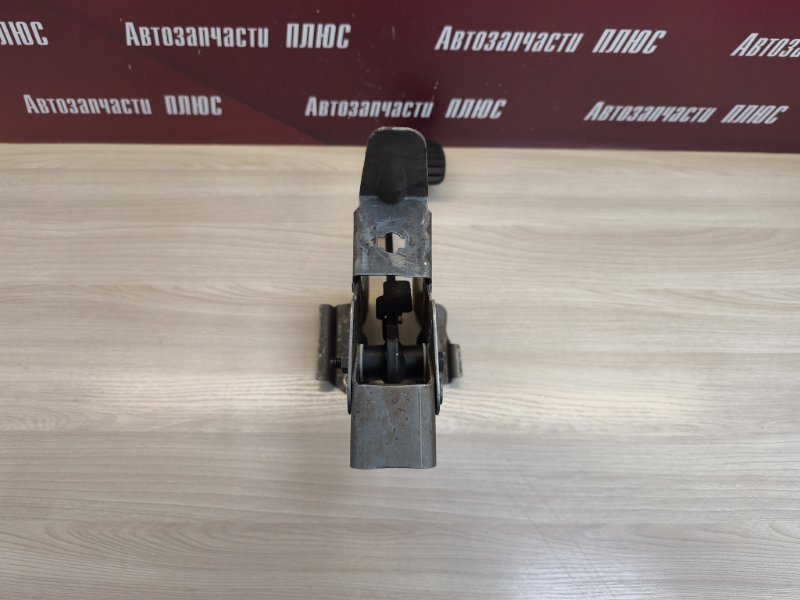 Педаль тормоза