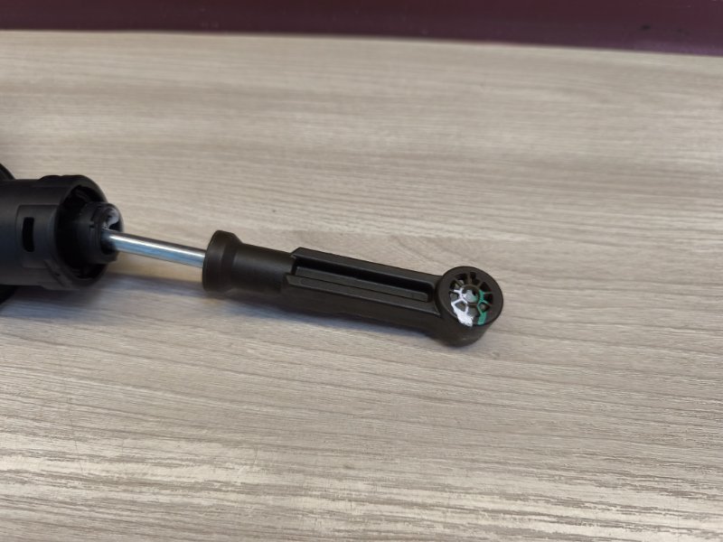 Главный цилиндр сцепления