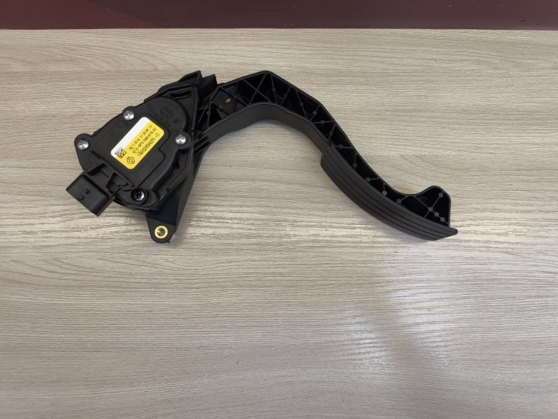 Педаль газа