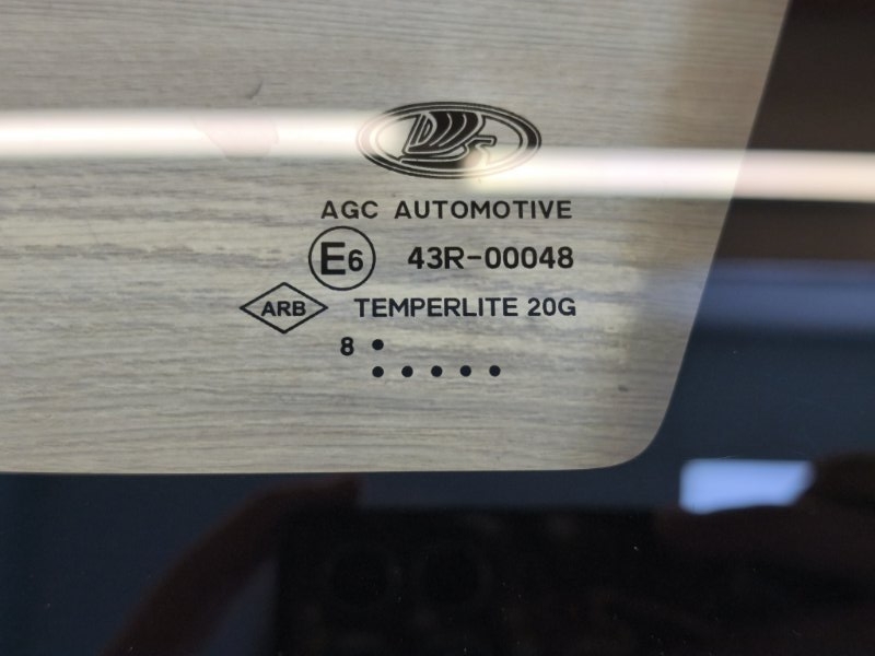 Форточка кузова